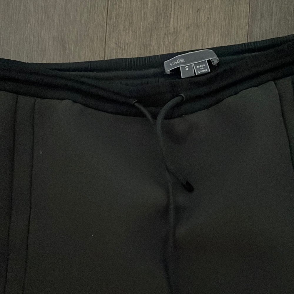 Vince skirt with drawstring waist band and slit in the back